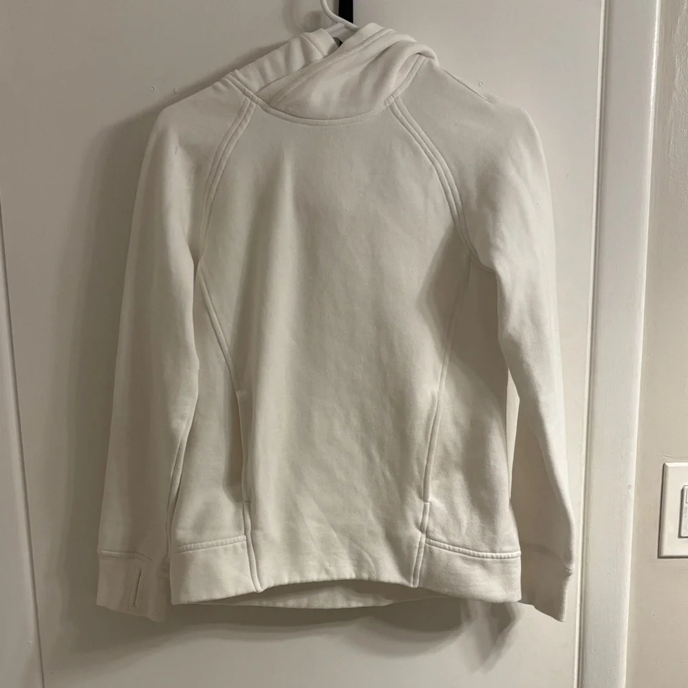 Lululemon Scuba White Pullover Hoodie Size 2